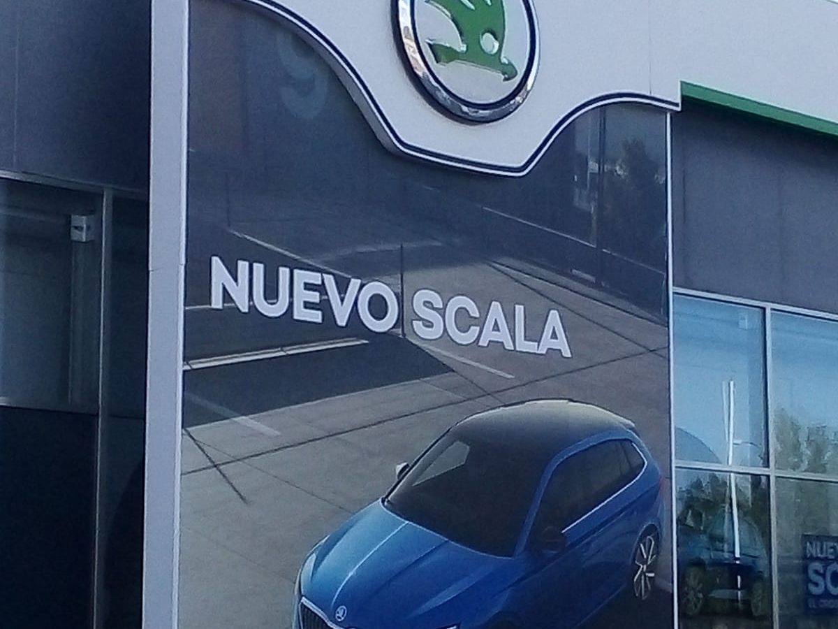 Rotulación corpóreo Skoda